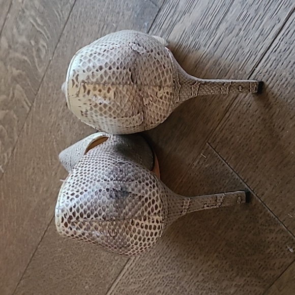 Ivanka Trump heels 👠  size 6 - Picture 2 of 6